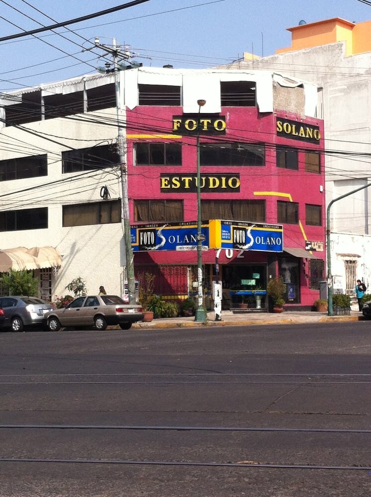 Fachada actual de Foto Estudio Solano en Luz Saviñón 702